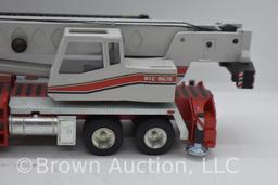 Link-Belt HTC-8670 Hydraulic Truck Crane die-cast model, 1:50 scale