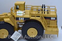 Cat 994 Wheel Loader die-cast model, 1:50 scale