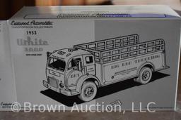 1953 White 3000 Truck with Stake Body die-cast model, 1:34 scale