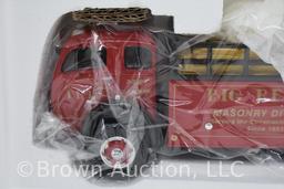 1953 White 3000 Truck with Stake Body die-cast model, 1:34 scale