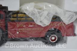 1953 White 3000 Truck with Stake Body die-cast model, 1:34 scale