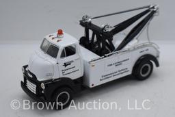 1952 GMC Heavy Duty Wrecker, die-cast, 1:34 scale