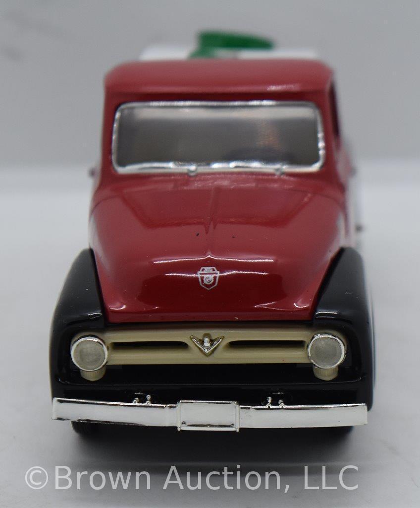 1953 Ford Pickup, die-cast, 1:34 scale