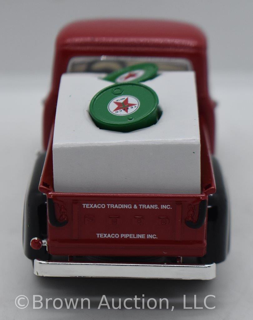 1953 Ford Pickup, die-cast, 1:34 scale