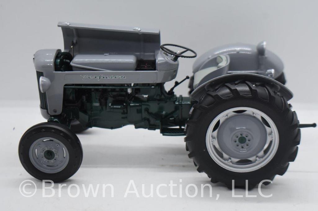 Massey Ferguson 40 Launch Model die-cast tractor, 1:16 scale