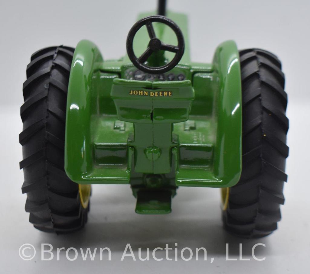John Deere 80 die-cast tractor, 1:16 scale
