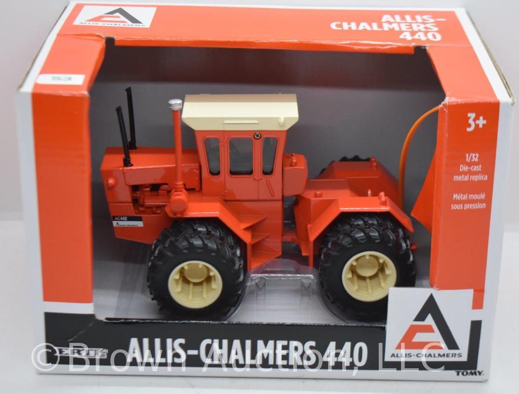 Allis Chalmers 440 4WD die-cast tractor, 1:32 scale