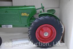 Oliver 77 row crop die-cast tractor, 1:16 scale