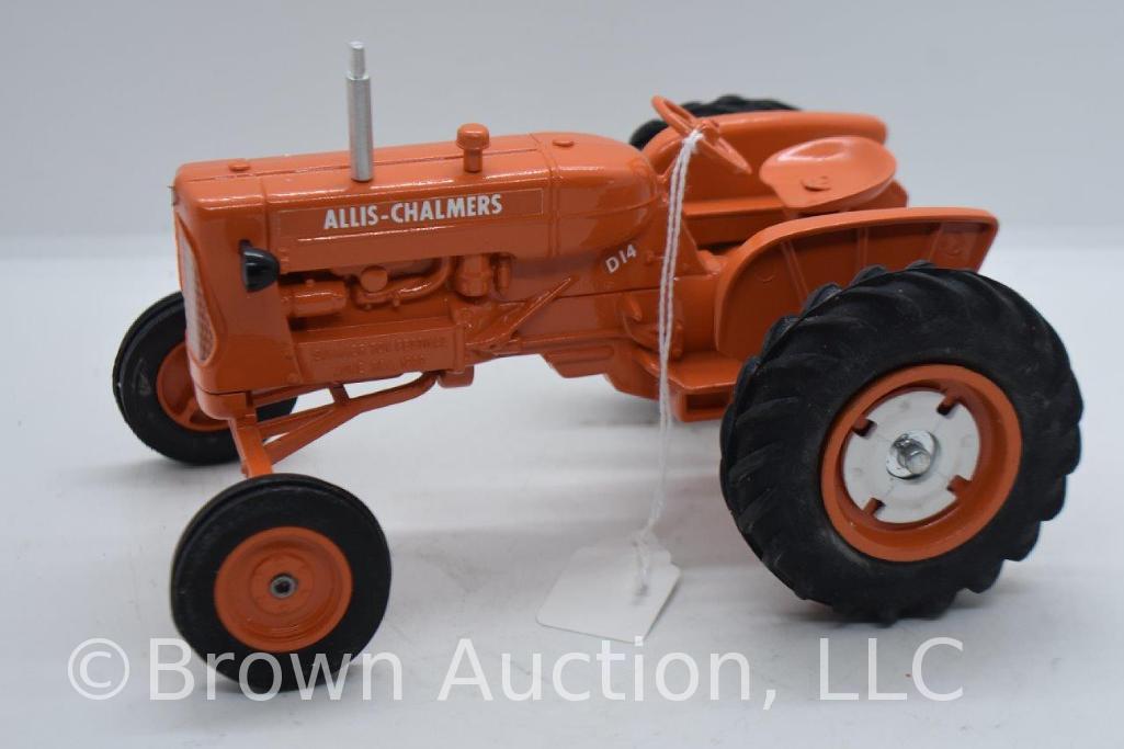 Allis Chalmers D14 die-cast tractor, 1:16 scale