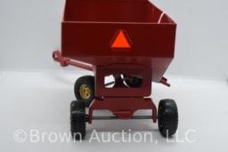 Ertl gravity wagon, die-cast and pressed steel, 1:16 scale