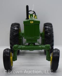 John Deere 720 Hi-Crop die-cast tractor, 1:16 scale