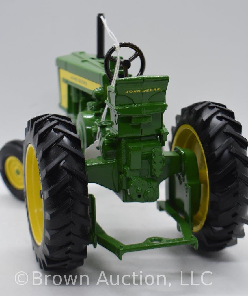 John Deere 720 Hi-Crop die-cast tractor, 1:16 scale