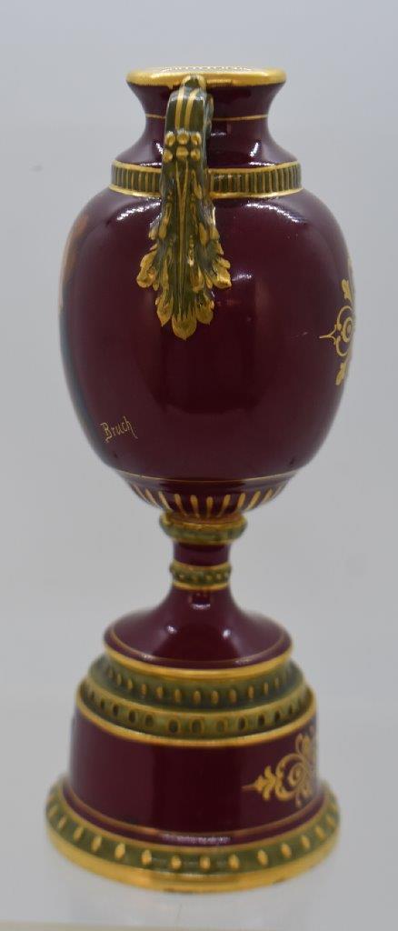 Mrkd. Royal Vienna beehive 6.5" portrait urn
