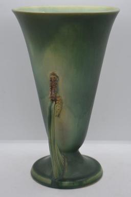 Roseville Pine Cone 747-10" vase, green