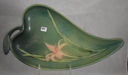 Roseville Zephyr Lily 477-12" tray, green