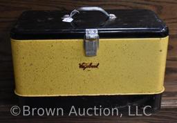 Vintage Vagabond metal ice chest/cooler