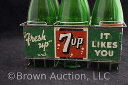 Vintage 7 Up metal bottle carrier with (6) bottles w/caps