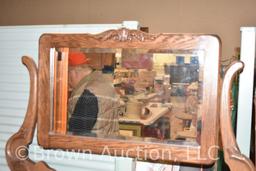 Oak 5-drawer high boy dresser with swing mirror
