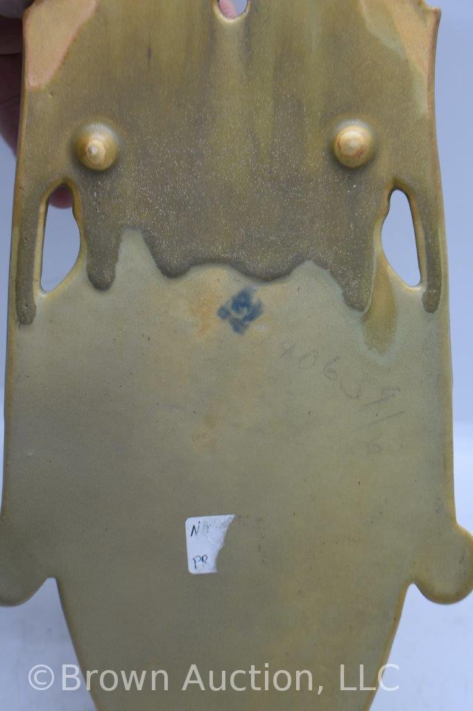 Roseville Carnelian I 1249-9" wall pocket, green w/gold drip