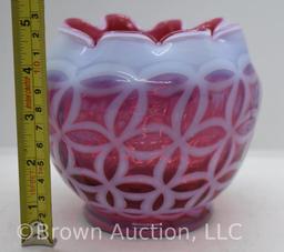 Fenton Cranberry opalescent Double Wedding Ring rose bowl