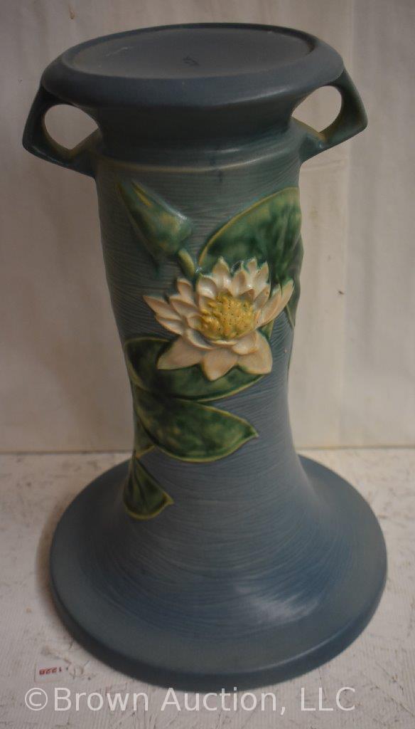 Roseville Water Lily 663-8" jardiniere and pedestal, blue
