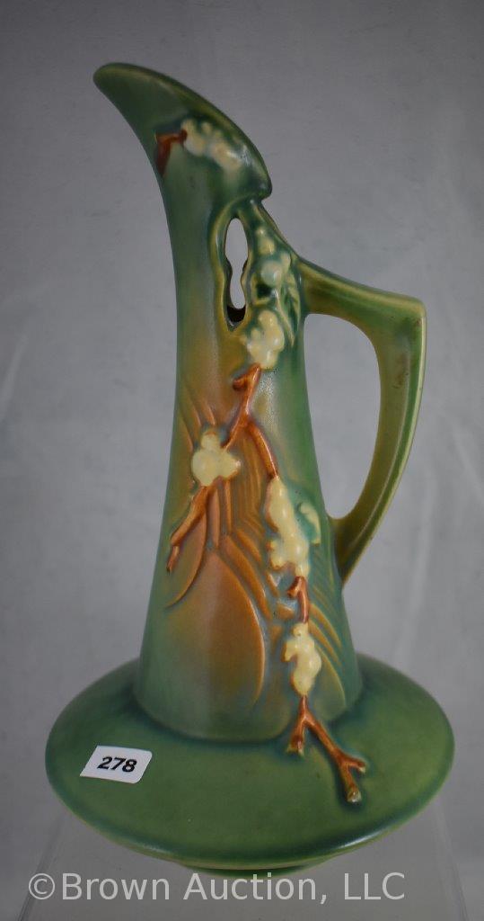 Roseville Snowberry 1TK-10" ewer, green