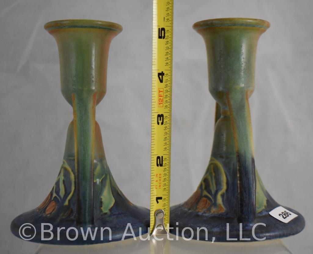 Pr. Roseville Baneda 1087-5" candle holders, green