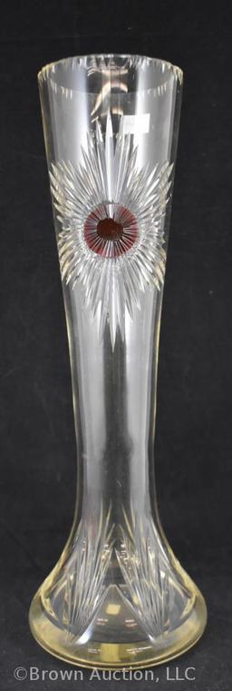 Crystal 14" vase with red center starburst design