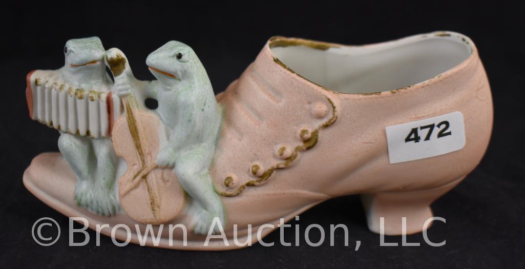 (3) Novelty porcelain shoe planters and (1) figurine`