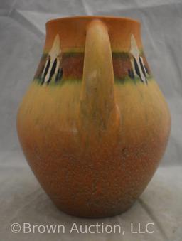 Roseville Monticello 564-9" vase, tan