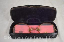 (4) pair of Vintage gold tone eyeglasses w/cases