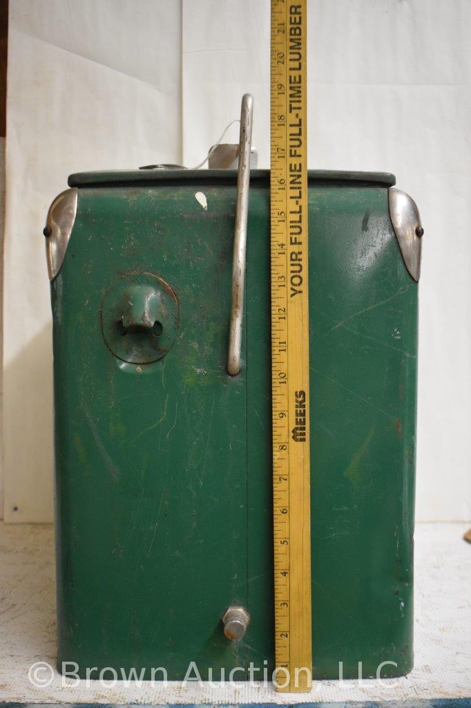 1950's Snackmaster cooler/ice chest w/embossed logo