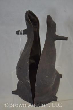 Cast Iron 7.5" bunny cake mold