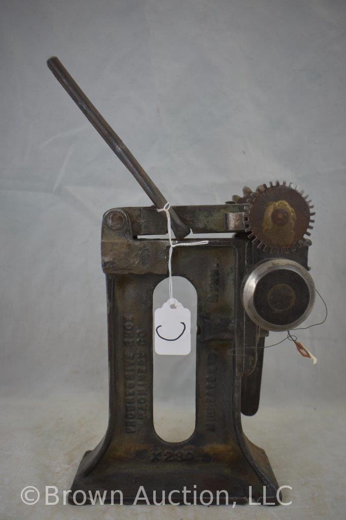 Cast Iron Progressive Shoe Machinery Co. X235 leather tool