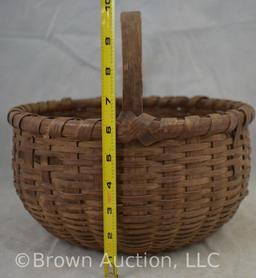 Vintage round wicker basket