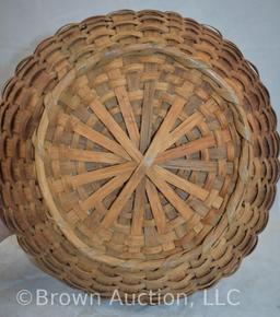 Vintage round wicker basket