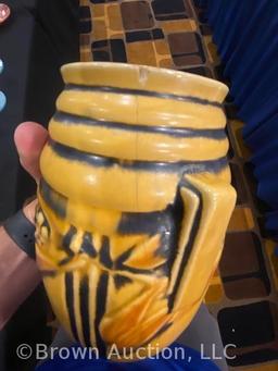 Roseville Laurel 670-7" vase, yellow