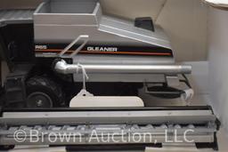 Gleaner R65 rotary combine