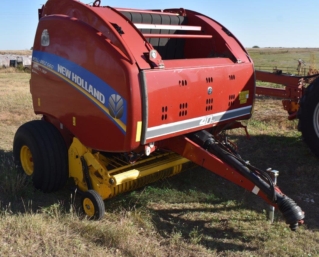 2016 New Holland Roll-belt 560 Round Baler, Net Wrap, Specialty Crop - 7,397 Bales On The Machine