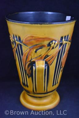 Roseville Laurel 676-10" vase, yellow