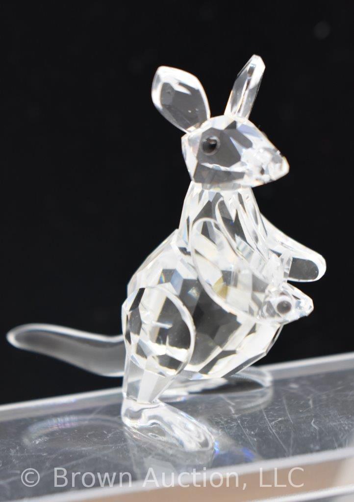 Swarovski Crystal 2.25"h kangaroo mother w/baby, original box