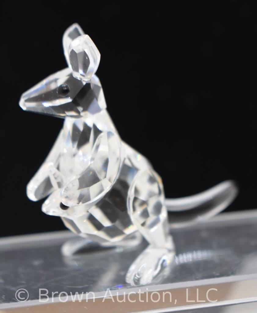 Swarovski Crystal 2.25"h kangaroo mother w/baby, original box