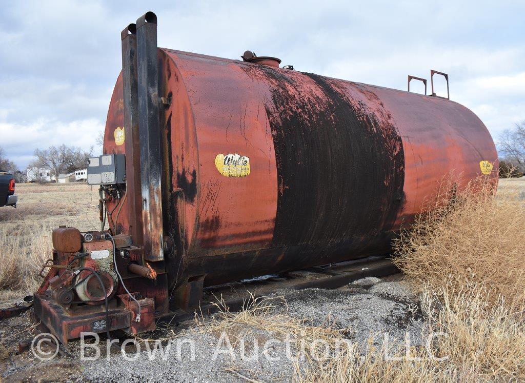 5,000 gallon bulk oil tank on skids