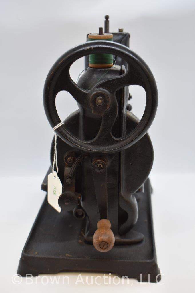 Cast Iron sewing machine (no markings)