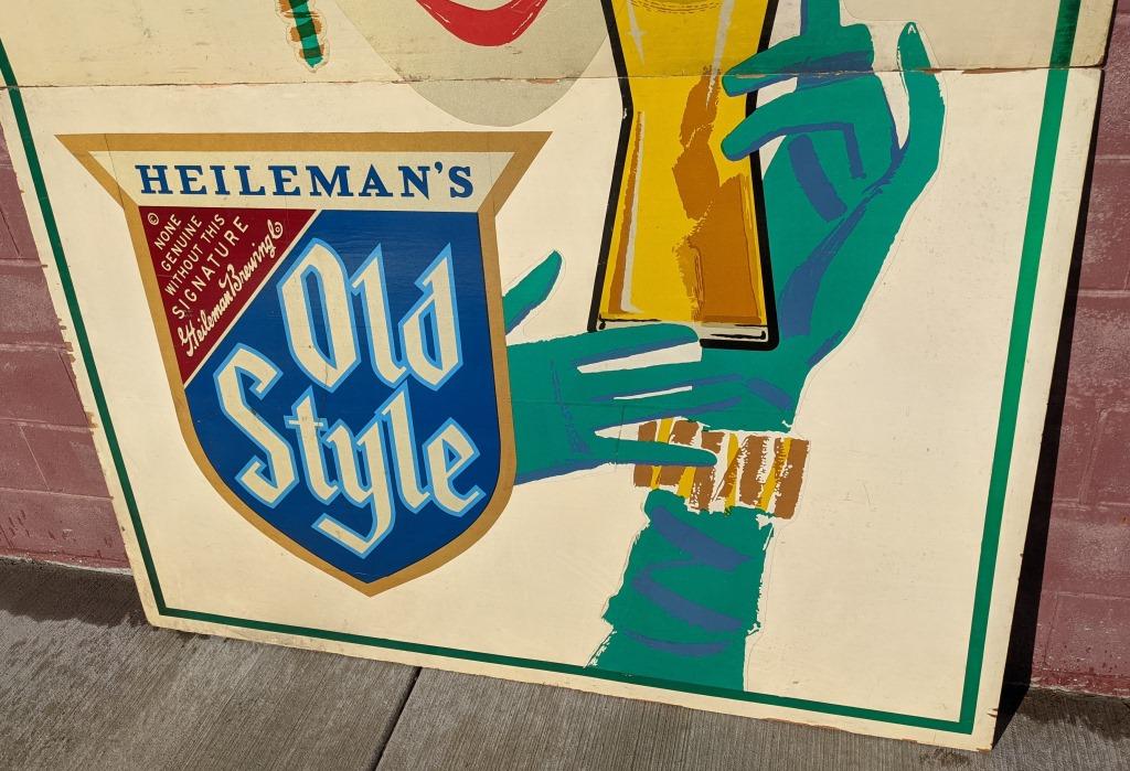 LARGE 2 PIECE WOOD SIGN HEILEMANS OLD STYLE BEER