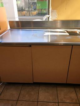 Work counter with back and right side splash 7' 1" W x 2' 1/8" D x 2' 101/2" T