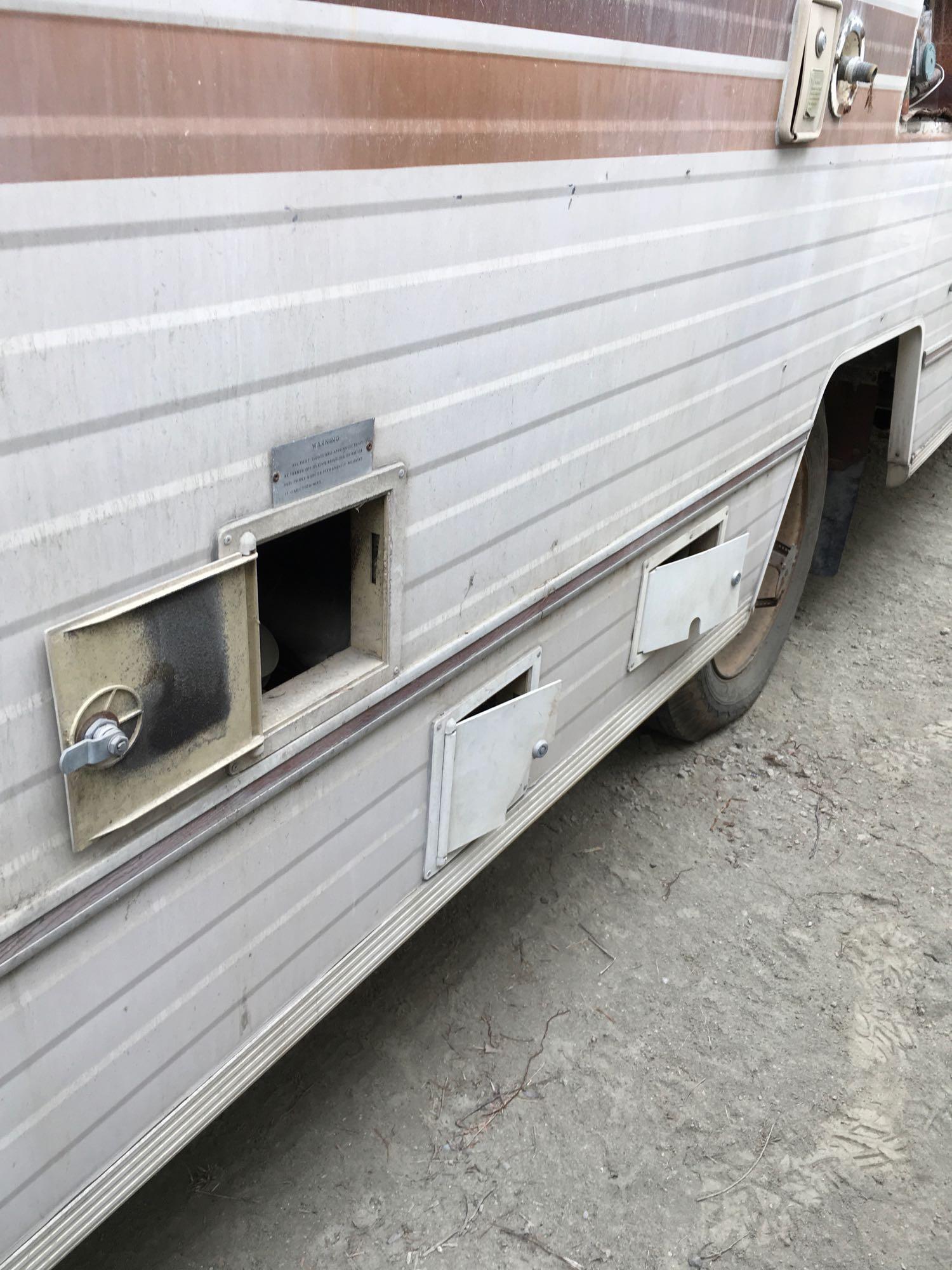 1980 Winnebago 30' Chieftan Motorhome last vin 156902