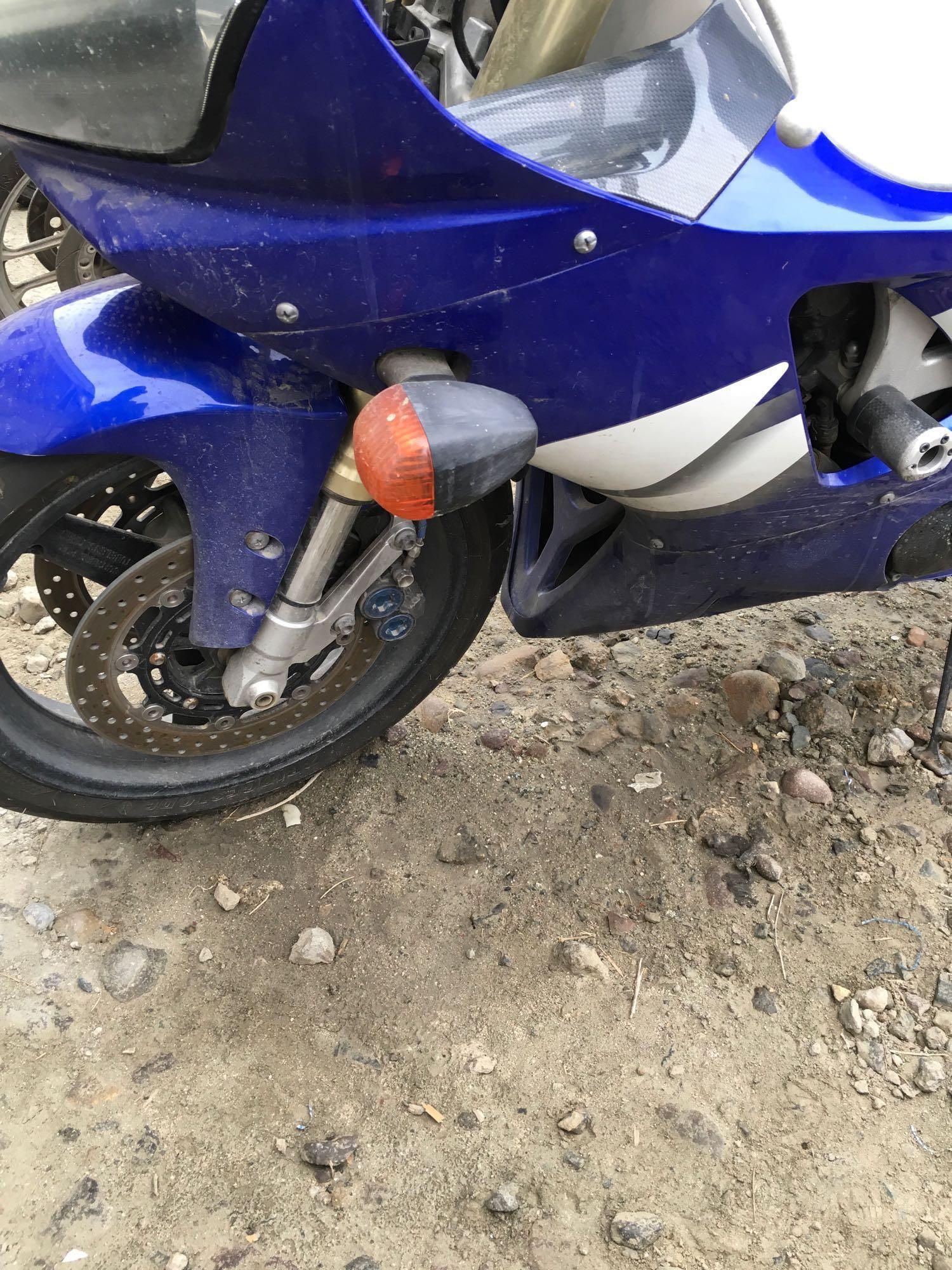 2000 Yamaha R1 Motorcycle 002861