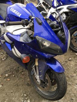 2000 Yamaha R1 Motorcycle 002861