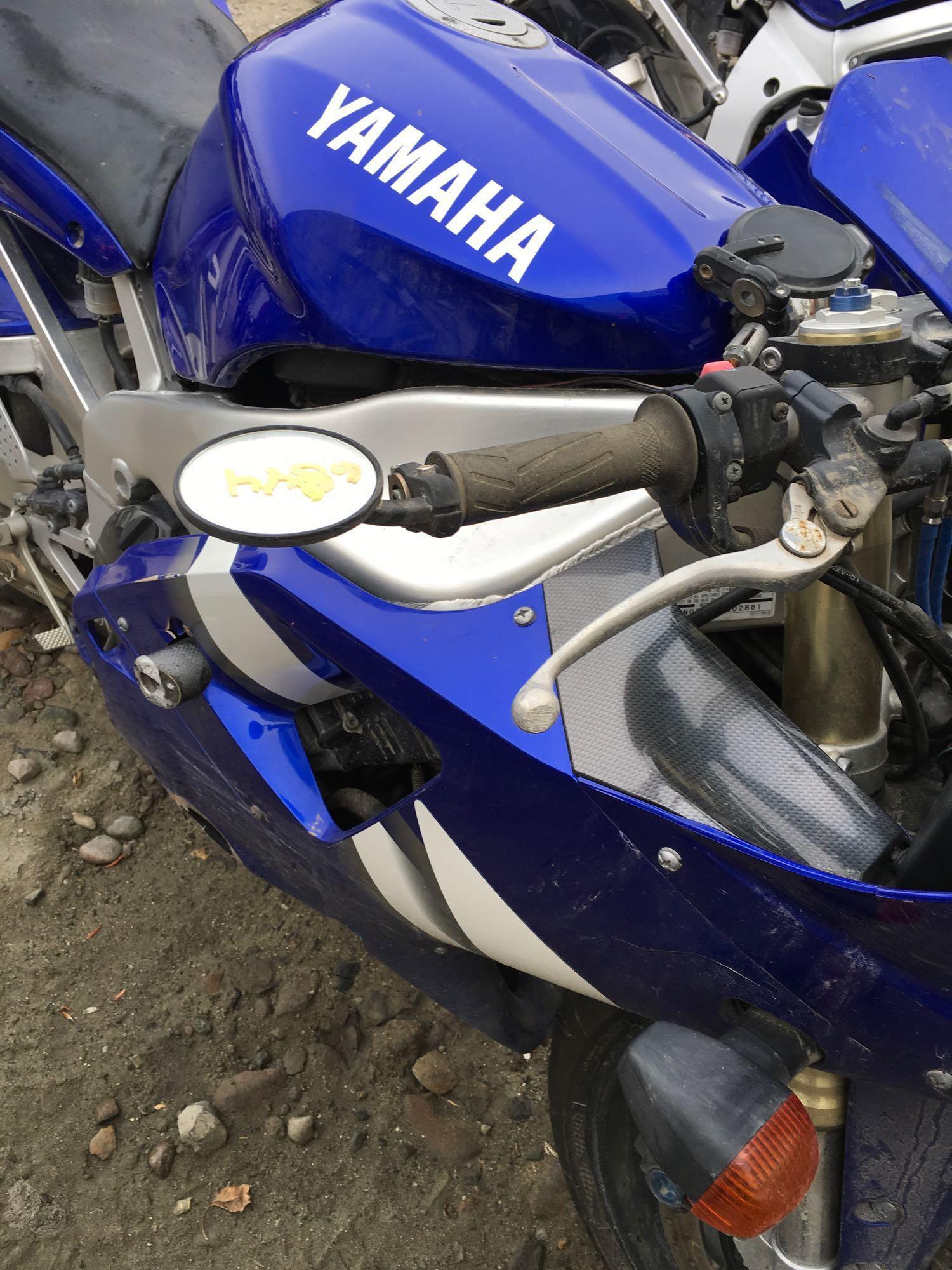 2000 Yamaha R1 Motorcycle 002861